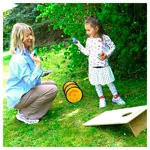 Image shows Pedalo Cornhole Set Kids, 12 pieces, 1xCornhole board, 10xthrowing bags, 1xbackpack