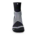 Image shows Bauerfeind Sports Run Performance sports and running socks Mid Cut women