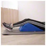 Image shows Lordosis pillows, LxWxH 50x50x17 cm