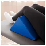 Image shows Leg support triangle, LxWxH 45x45x22.5 cm