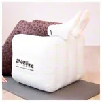 Image shows Storage pillow, inflatable, LxWxH 40x45x50 cm, white