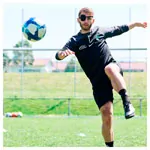 Image shows ARTZT neuro soccer set, 19 pieces
