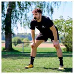 Image shows ARTZT neuro soccer set, 19 pieces