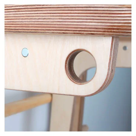 Pedalo dip bar for wall bars