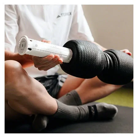 BLACKROLL Booster-Set Twin, 1x BLACKROLL Twin and 1x Booster 2.0, 1x Micro-USB cable, 1x booklet and exercise card
