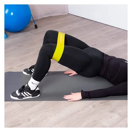 Thera-Band Loop, � 26 cm, 7.6x45.5 cm, medium, red