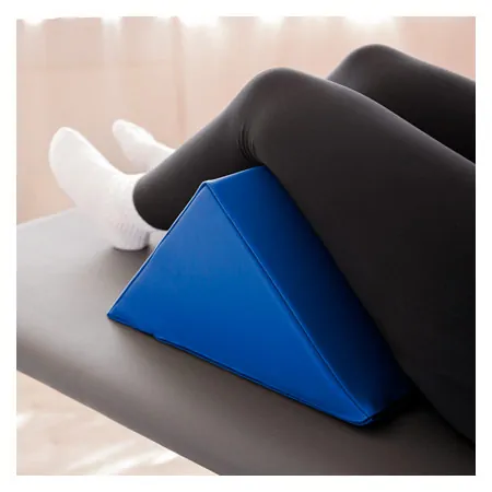 Leg support triangle, LxWxH 45x45x22.5 cm