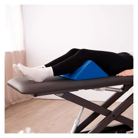 Leg support triangle LxWxH 45x35x16 cm