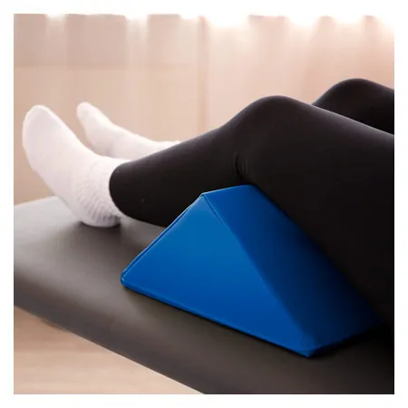 Leg support triangle LxWxH 45x35x16 cm
