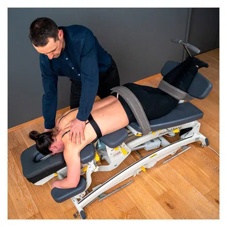 Lojer therapy table Manuthera 242 with 2 engines