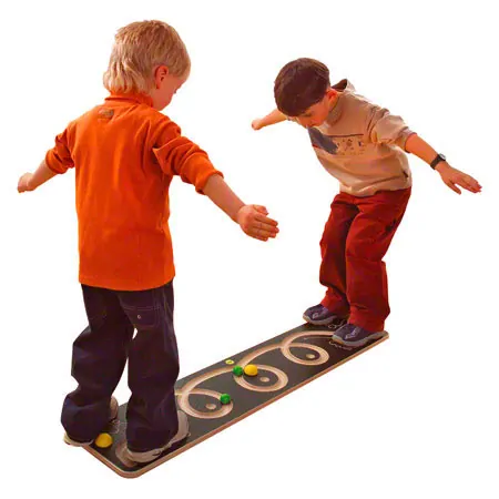 Balancing board spiral with 3 balls
