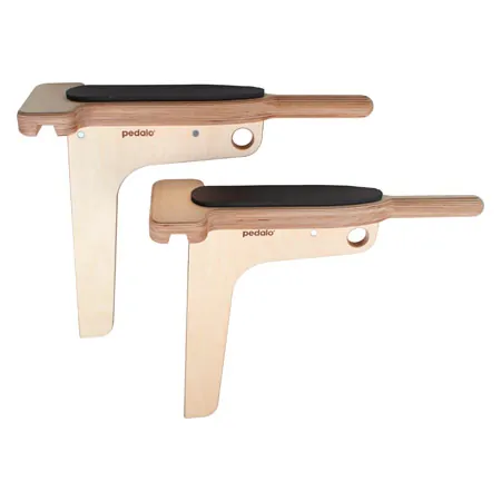 Pedalo dip bar for wall bars