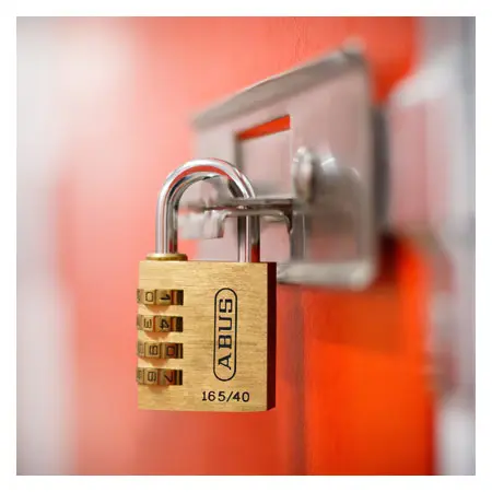Security padlock, with combination of numbers