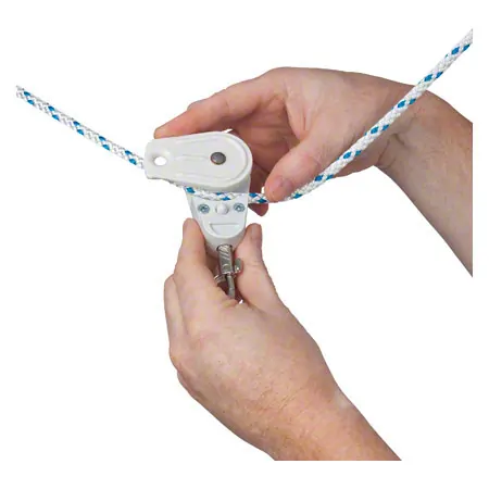 Deflection pulley with carabiner